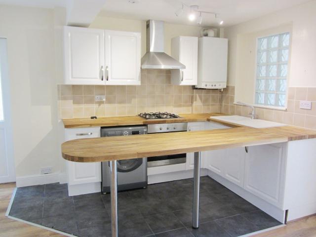 House for rent in Row Town, Surrey