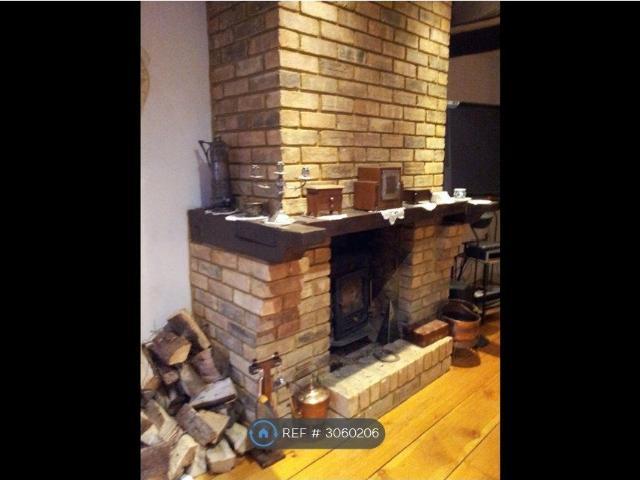 Room for rent in Addlestone, Runnymede