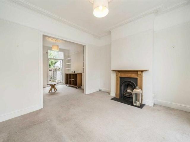 House for rent in London Borough of Lewisham, Cat Hill