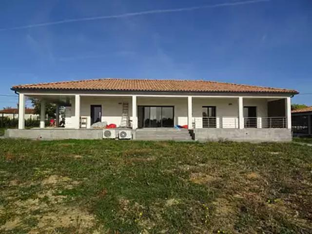 Maison location à Le Village, Boussan