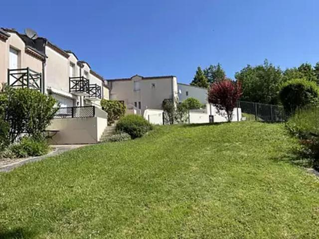 Maison vente à Périgueux, Bouteilles-saint-sébastien