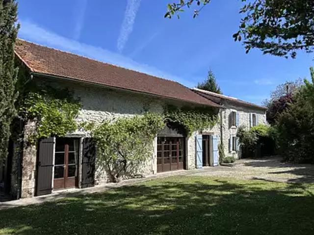Maison vente à Périgueux, Bouteilles-saint-sébastien