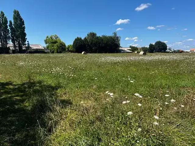 Terrain vente à Saintes, Boutenac-touvent