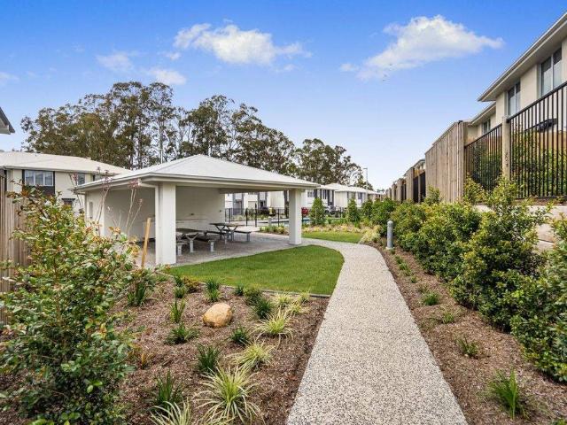 Townhouse for rent in Fernbrook, Queensland