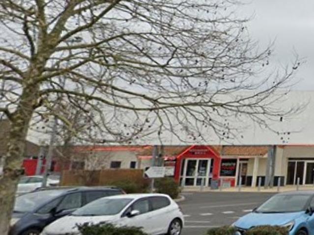 Local Commercial location à Rochefort