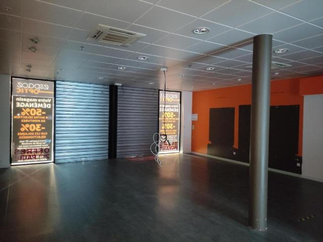 Local Commercial location à Quimper, Bretagne