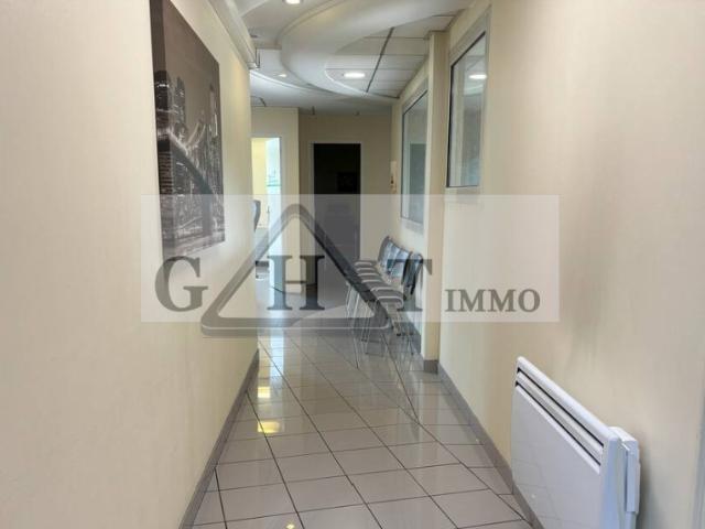 Local Commercial vente à Évry, Vigneux-sur-seine