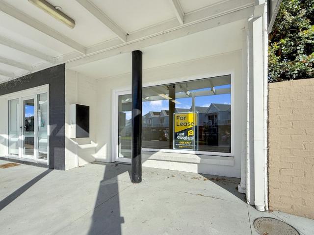 Retail for rent in Metung, Victoria