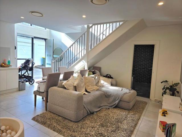 Townhouse for rent in Sutherland, New South Wales