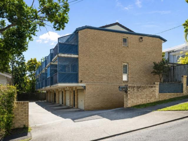 Townhouse for sale in Toombul, Queensland