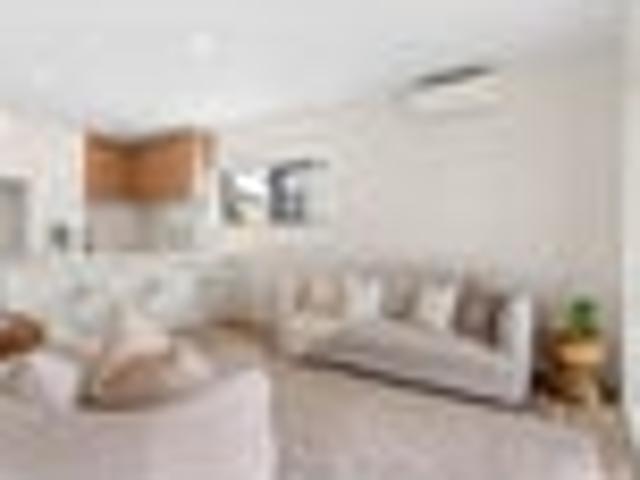 Townhouse for sale in Glen Innes, Oroua County