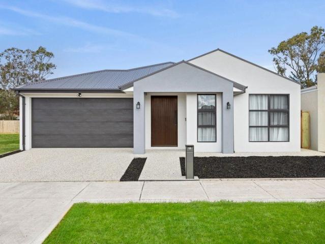 House for sale in Leopold, Victoria