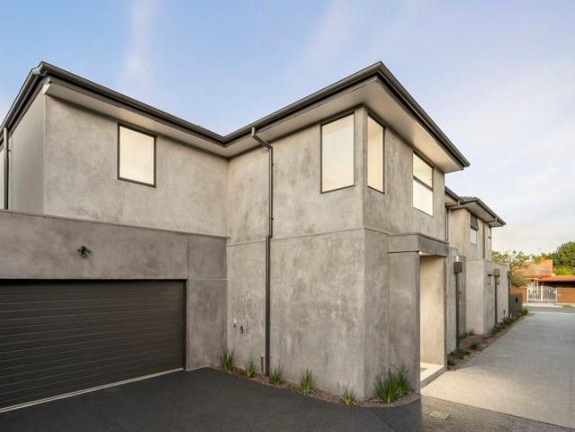 Townhouse for sale in Camerons Creek, Victoria
