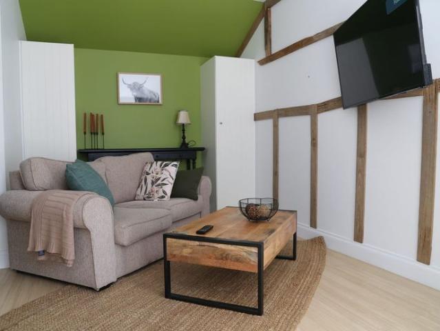 Granny Flat for rent in Koroit, Victoria