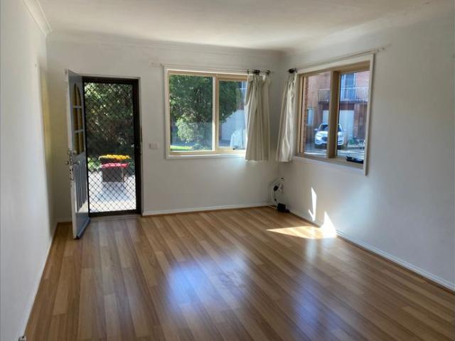 Townhouse for rent in Sydney, New South Wales
