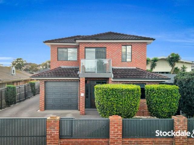 Townhouse for sale in Camerons Creek, Victoria