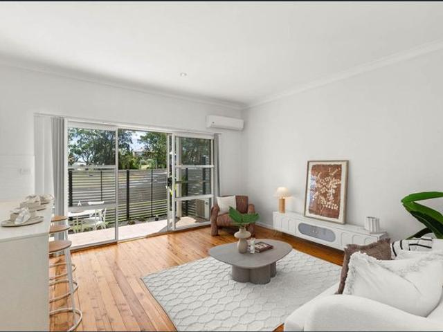 Townhouse for rent in Belmont, Newcastle-Maitland