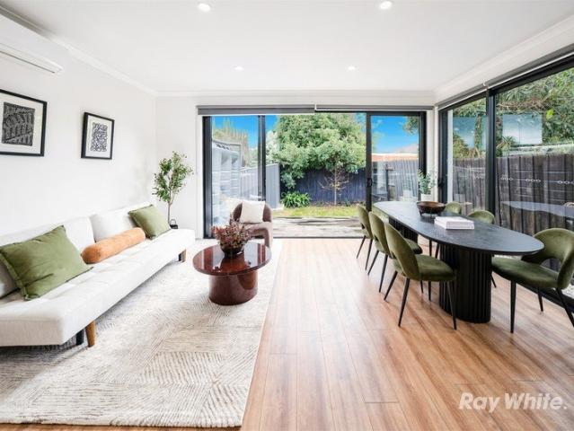 Townhouse for sale in Camerons Creek, Victoria