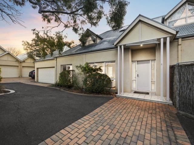 Townhouse for sale in Camerons Creek, Victoria