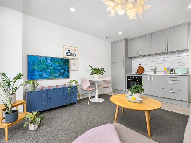 Apartment for rent in Three Lamps, Auckland