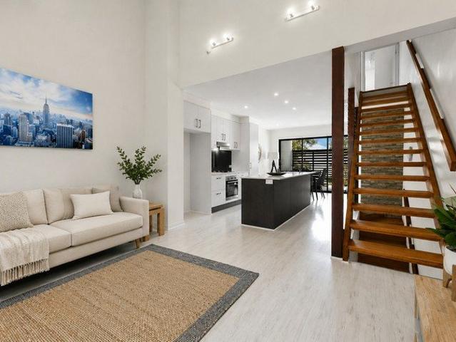 Townhouse for sale in Toombul, Queensland