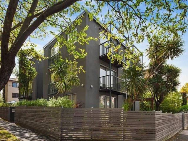 Apartment for rent in St Kilda, Melbourne