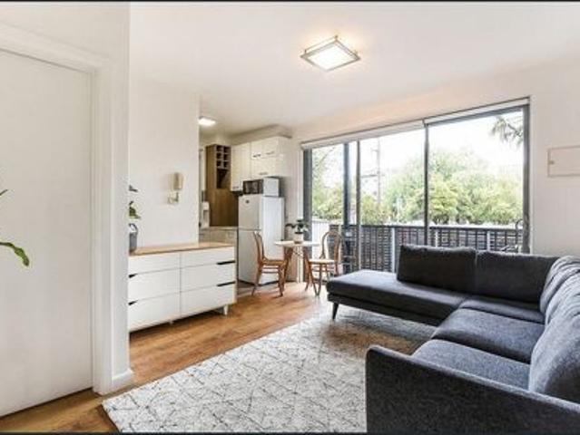Apartment for rent in St Kilda, Melbourne