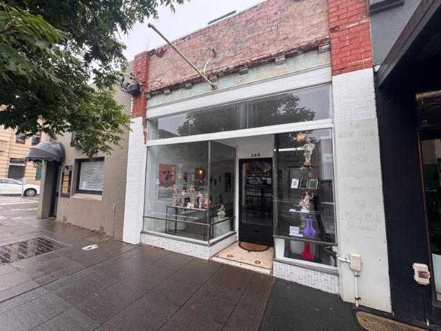 Retail for rent in Camerons Creek, Victoria