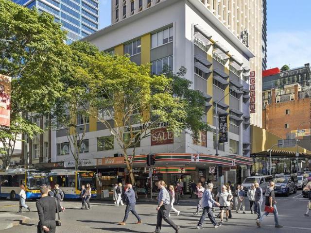 Office for rent in Toombul, Queensland