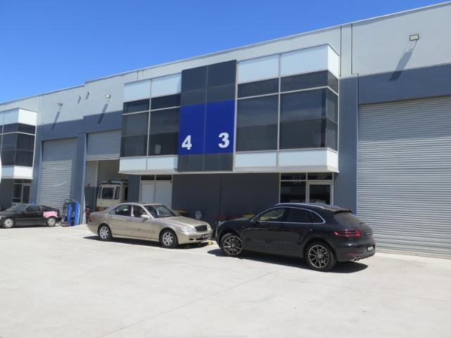 Warehouse for rent in Somerton, Victoria