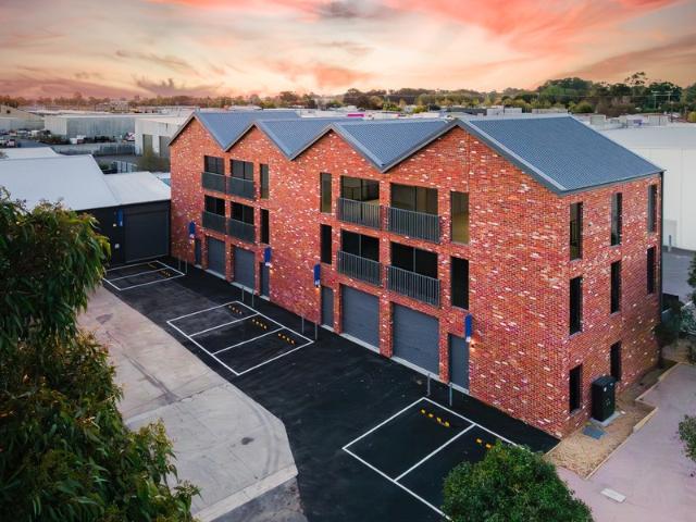 Warehouse for sale in Ballarat, Victoria