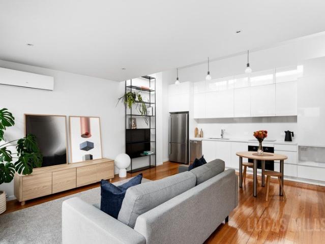 Townhouse for sale in West Melbourne, Melbourne