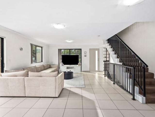 Townhouse for rent in Sutherland, New South Wales