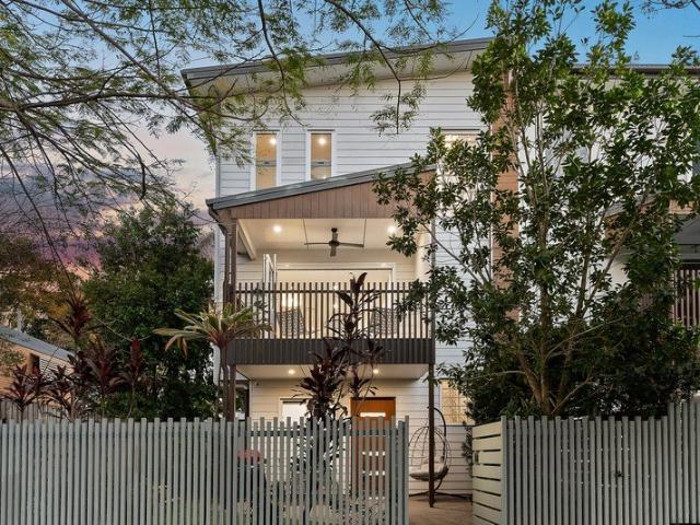 Townhouse for sale in Toombul, Queensland