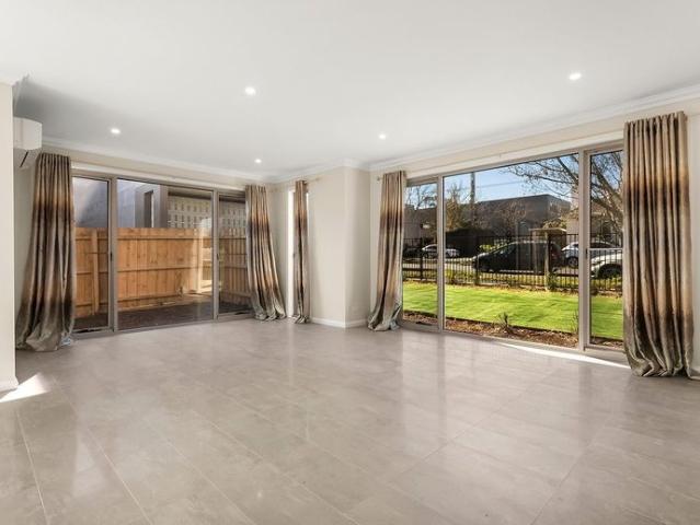 Townhouse for rent in Camerons Creek, Victoria