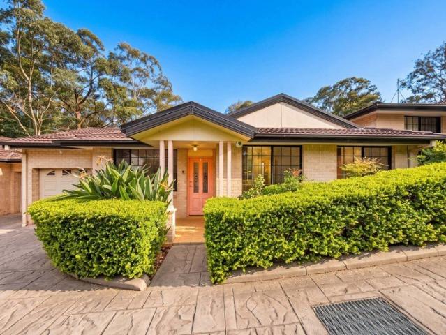 Villa for sale in Sydney, New South Wales