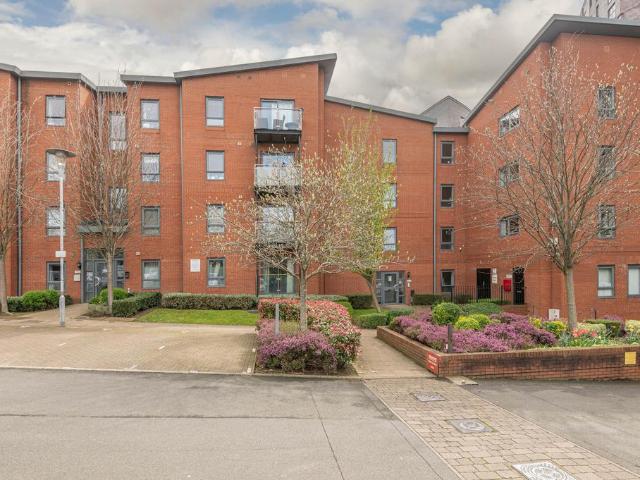 Apartment for rent in Richmond Hill, West Yorkshire