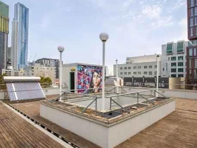 Apartment for rent in Carlton