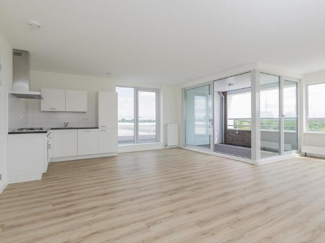 Appartement te huur in Diemen, Noord Holland