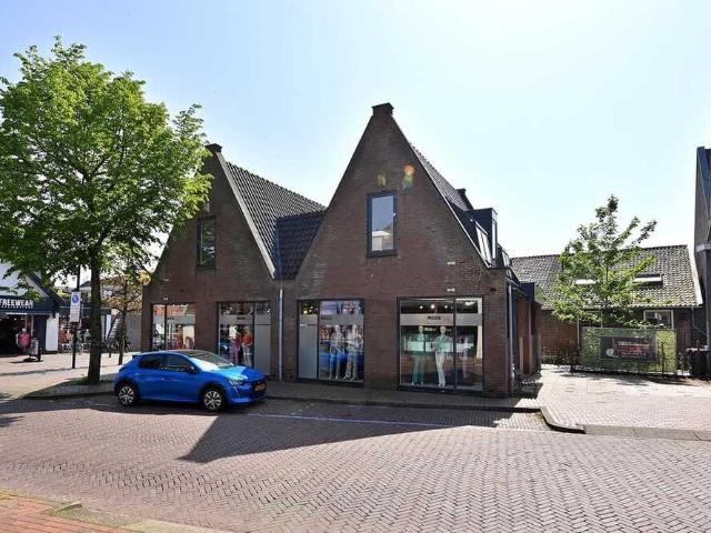 Appartement te huur in Huizen, Noord Holland