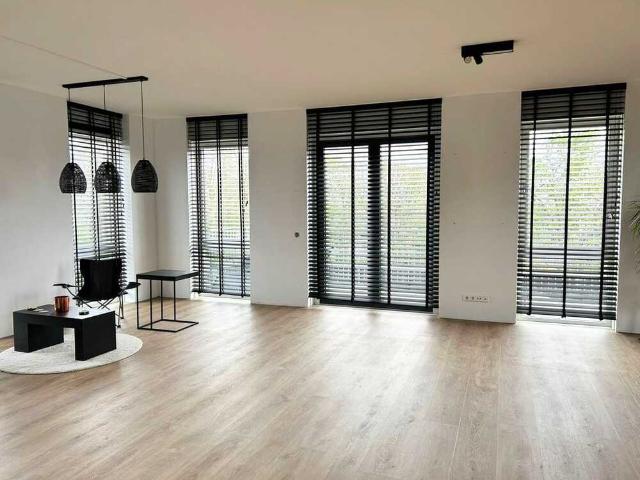 Appartement te huur in Stompetoren, Noord Holland