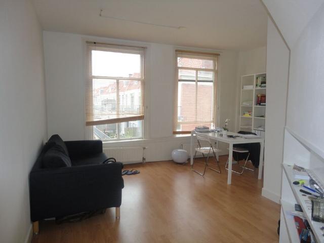 Bovenwoning te huur in Den Haag, Zuid-Holland