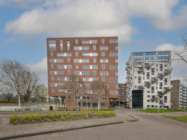 Bovenwoning te huur in Diemen, Noord Holland