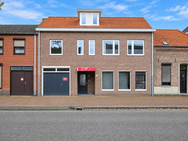 Bovenwoning te huur in Heythuysen, Limburg