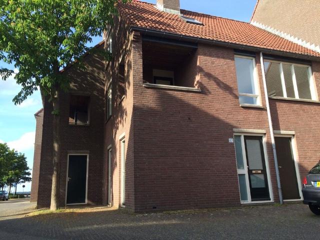 Bovenwoning te huur in Huizen, Noord Holland