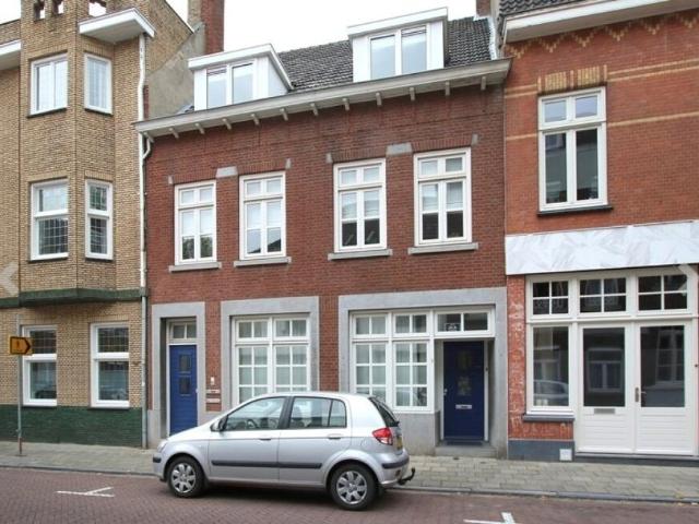 Bovenwoning te huur in Roermond, Limburg