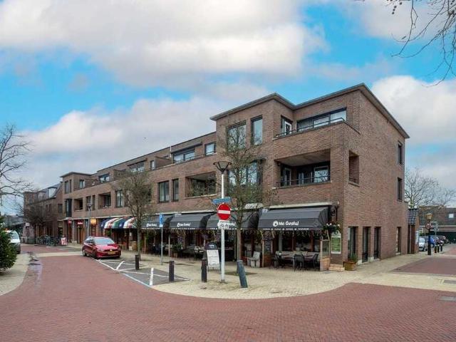 Bovenwoning te huur in Wassenaar, Zuid Holland
