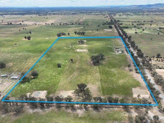 Cottage for sale in Boho South, Victoria