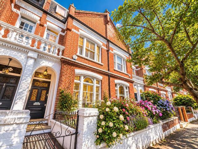 House for rent in Sands End, Greater London