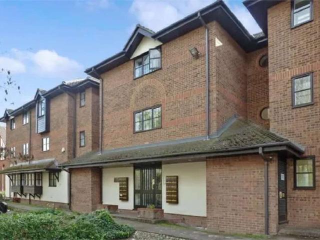 Studio for rent in New Town, Monks Orchard